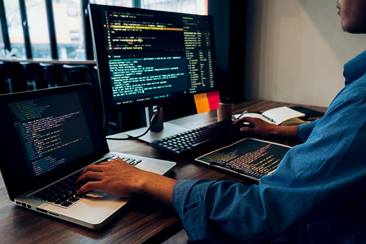 Comment choisir le bon développeur web au Sénégal pour vos projets d’entreprise